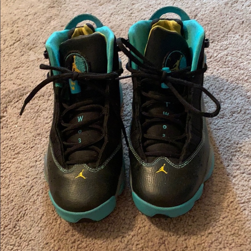 Jordan 6 rings GS - Black- Blue- Yellow size 7y